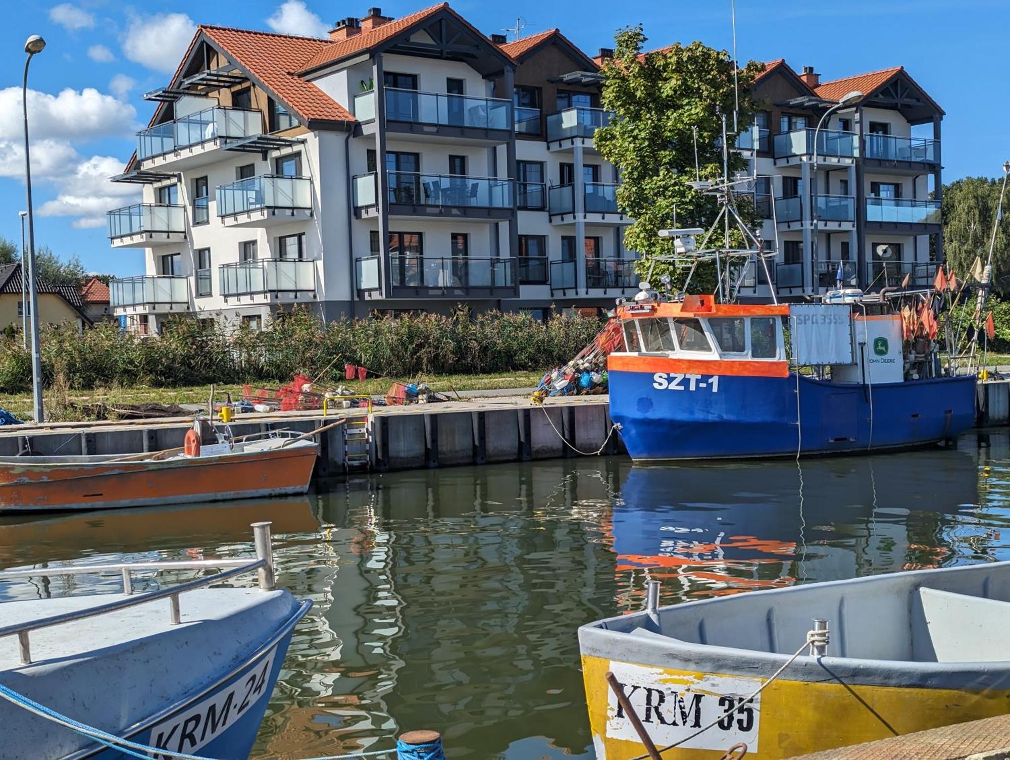 Port Krynica Apartamenty 库瑞尼卡慕斯卡 外观 照片